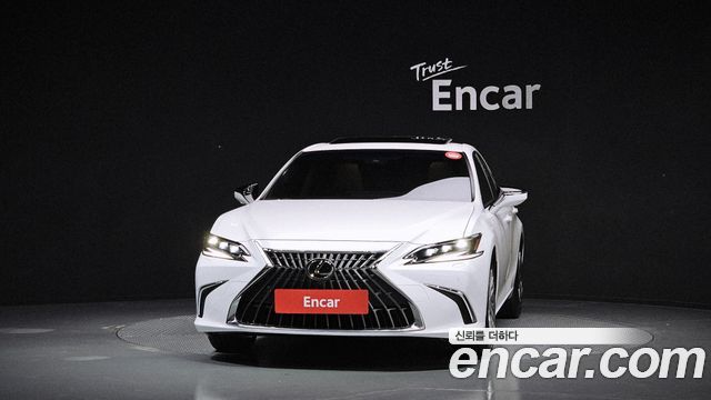 Lexus ES 2023 — photo 3