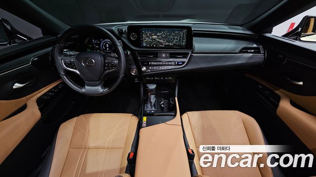 Lexus ES 2023 — photo 10