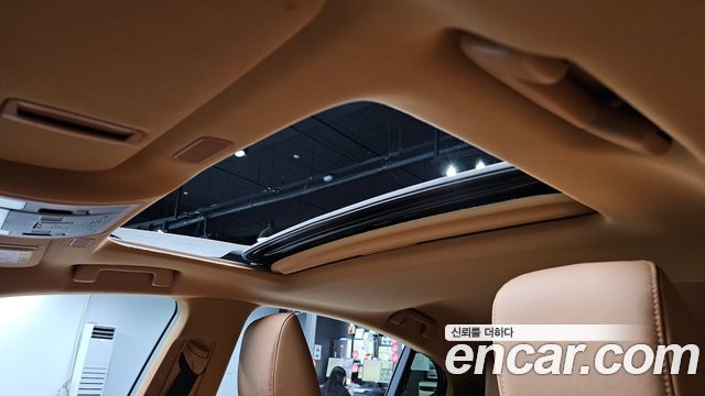 Lexus ES 2023 — photo 29