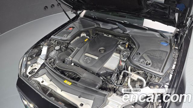 Mercedes-Benz E-Class 2019 — photo 6