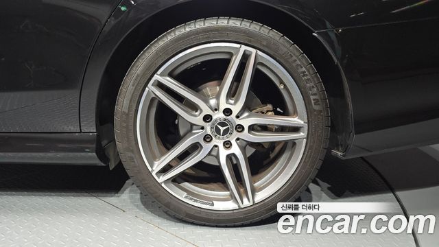 Mercedes-Benz E-Class 2019 — photo 7