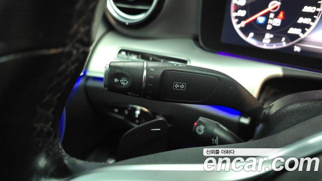 Mercedes-Benz E-Class 2019 — photo 29