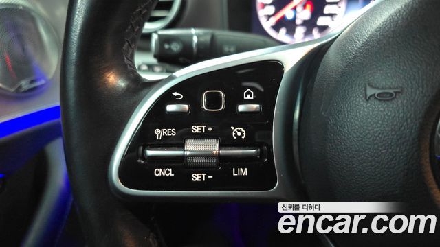 Mercedes-Benz E-Class 2019 — photo 30