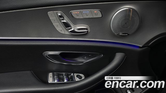 Mercedes-Benz E-Class 2019 — photo 32