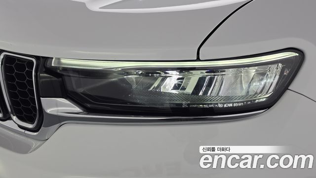 Jeep Cherokee 2023 — photo 8