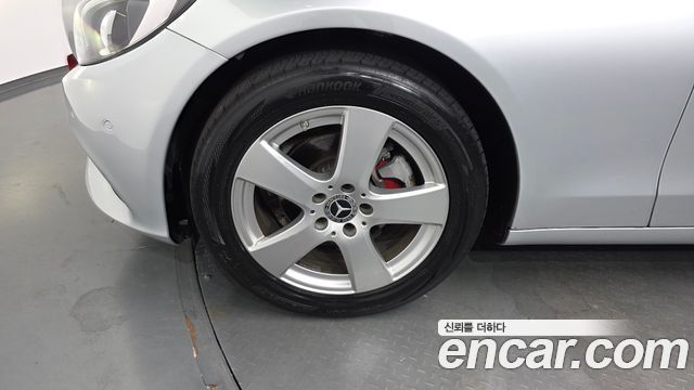Mercedes-Benz C-Class 2018 — photo 5