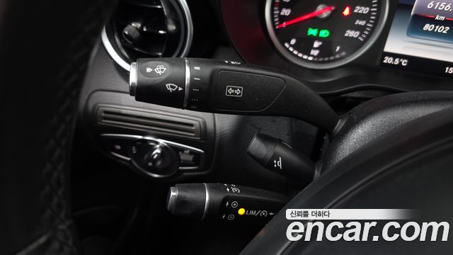 Mercedes-Benz C-Class 2018 — photo 17