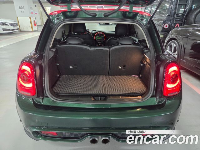 Mini Cooper 2017 — photo 8