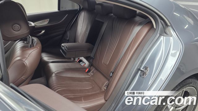 Mercedes-Benz CLS-Class 2020 — photo 18