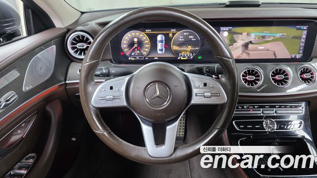 Mercedes-Benz CLS-Class 2020 — photo 20