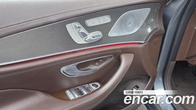 Mercedes-Benz CLS-Class 2020 — photo 25