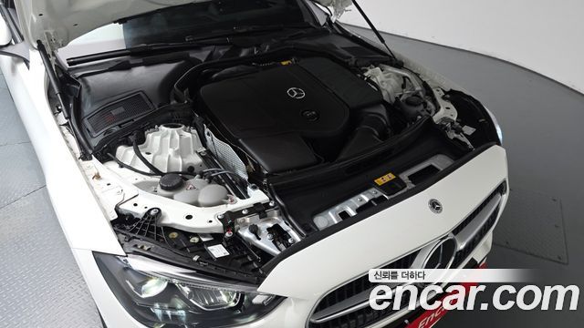 Mercedes-Benz C-Class 2024 — photo 6