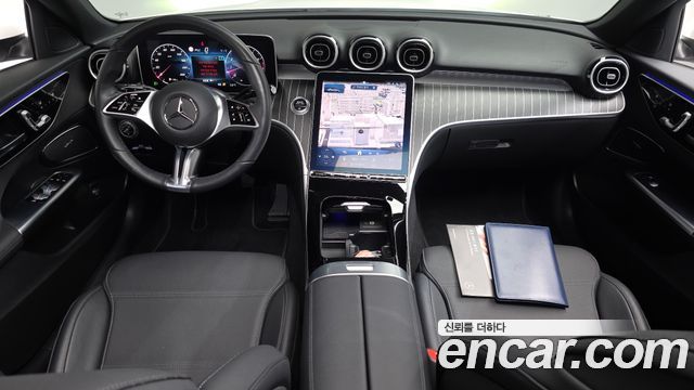 Mercedes-Benz C-Class 2024 — photo 10