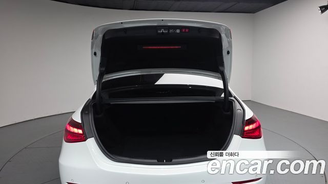 Mercedes-Benz C-Class 2024 — photo 26