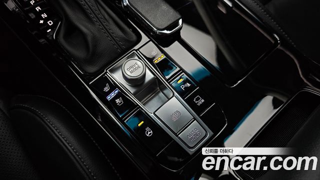 Kia K7 2020 — photo 28