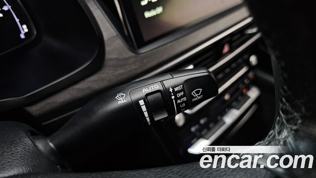 Kia K7 2020 — photo 32