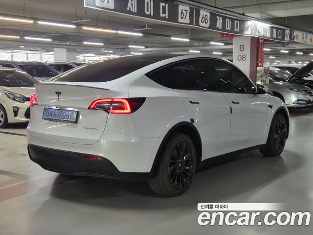 Tesla Model Y 2022 — photo 3