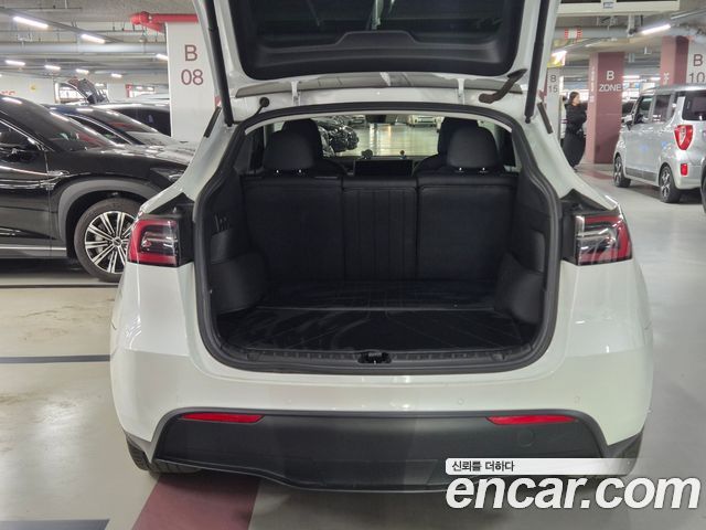 Tesla Model Y 2022 — photo 5