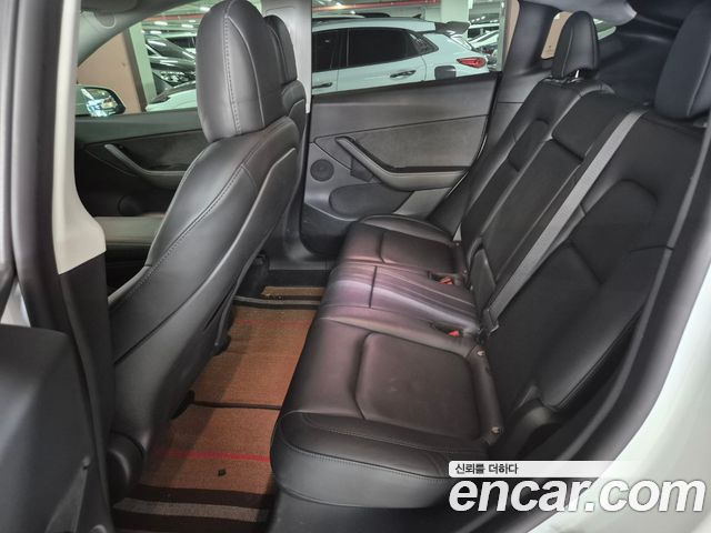 Tesla Model Y 2022 — photo 7