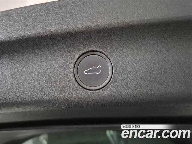 Tesla Model Y 2022 — photo 9