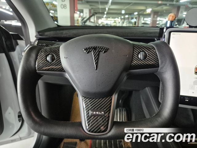 Tesla Model Y 2022 — photo 10