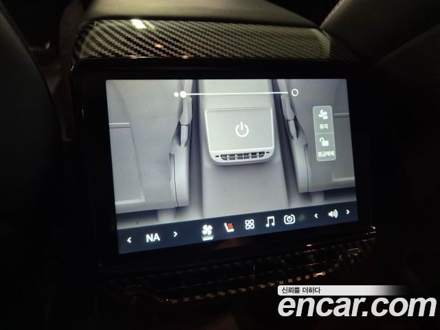 Tesla Model Y 2022 — photo 17
