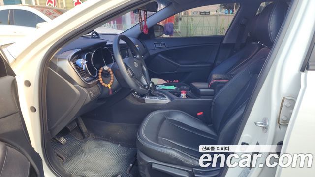 Kia K5 2011 — photo 10