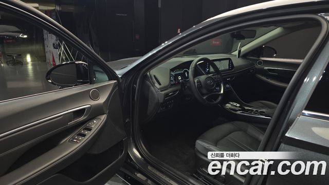 Hyundai Sonata 2022 — photo 10