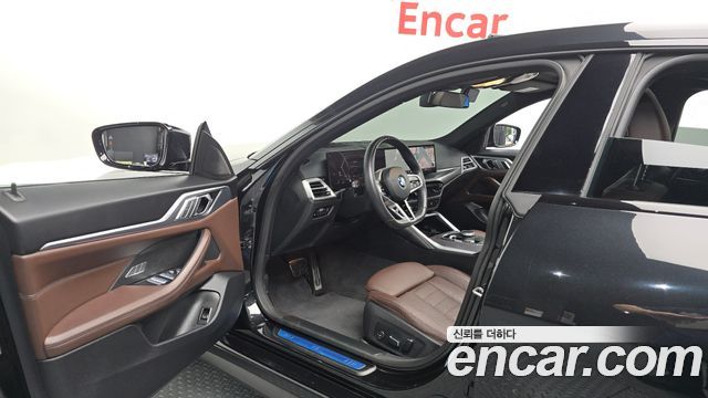 BMW 4-Series 2025 — photo 10