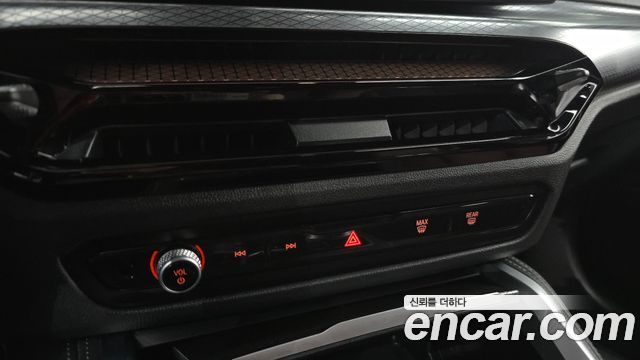 BMW 4-Series 2025 — photo 18