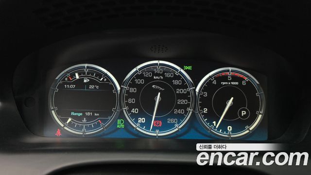 Jaguar XJ 2014 — photo 11