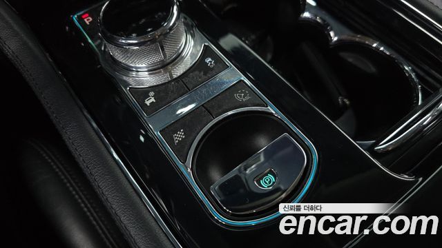 Jaguar XJ 2014 — photo 24