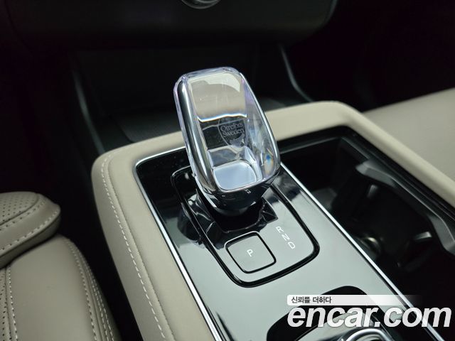 Volvo XC90 2026 — photo 9