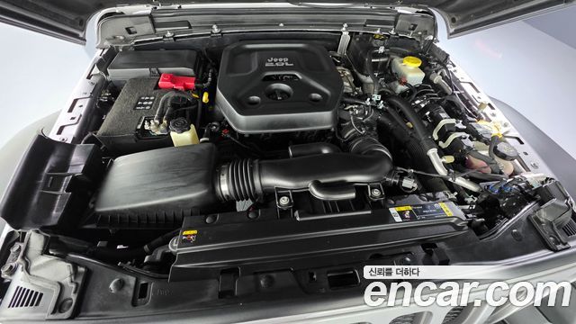 Jeep Wrangler 2021 — photo 6