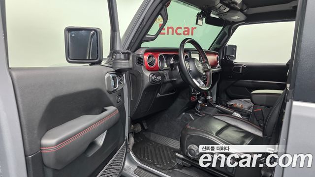 Jeep Wrangler 2021 — photo 13