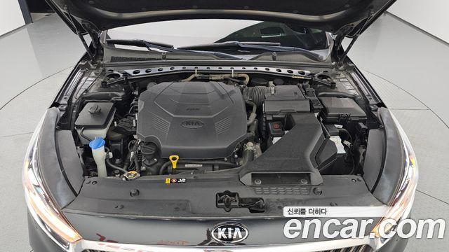 Kia K7 2018 — photo 6