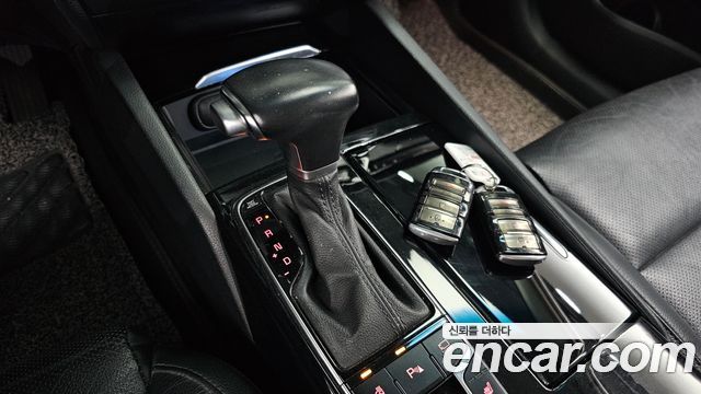 Kia K7 2018 — photo 12