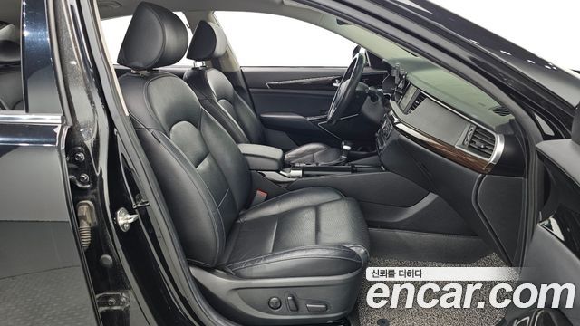 Kia K7 2018 — photo 17