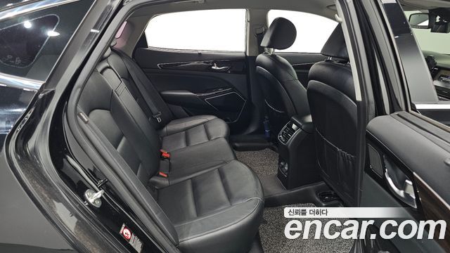 Kia K7 2018 — photo 18