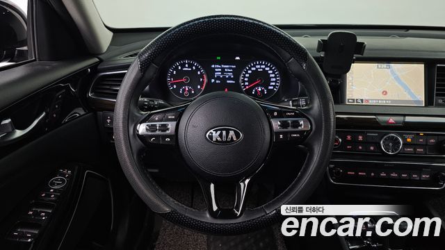 Kia K7 2018 — photo 19