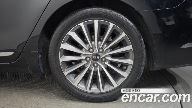 Kia K7 2018 — photo 7