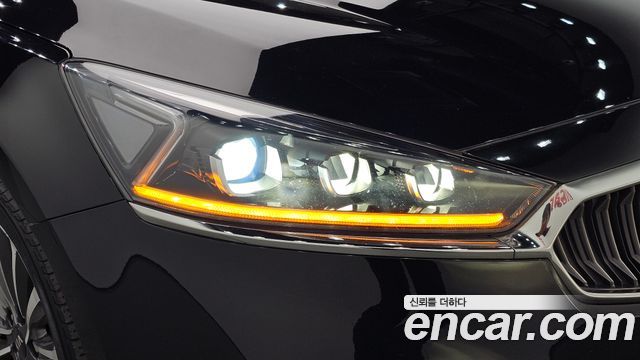 Kia K7 2018 — photo 8