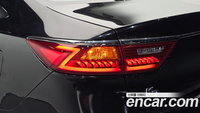 Kia K7 2018 — photo 9