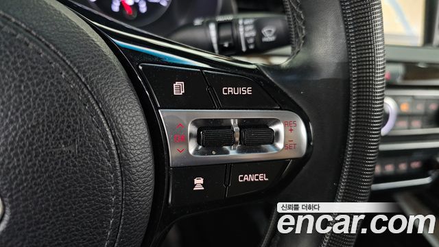 Kia K7 2018 — photo 29