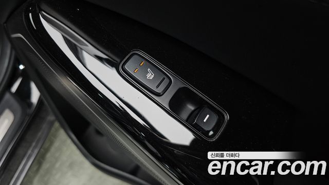 Kia K7 2018 — photo 35