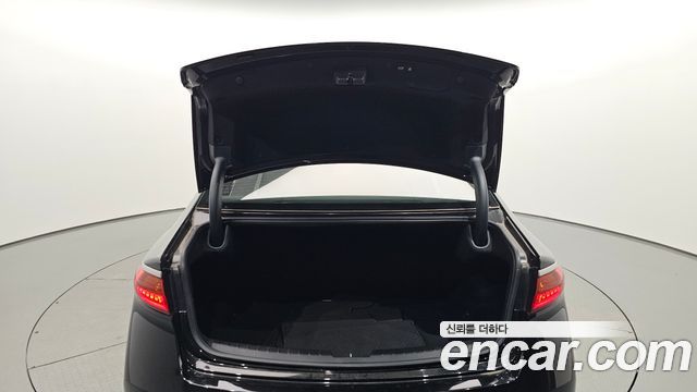 Kia K7 2018 — photo 36