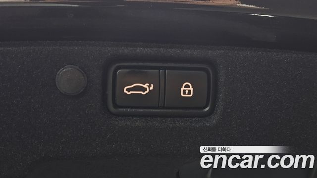 Kia K7 2018 — photo 37