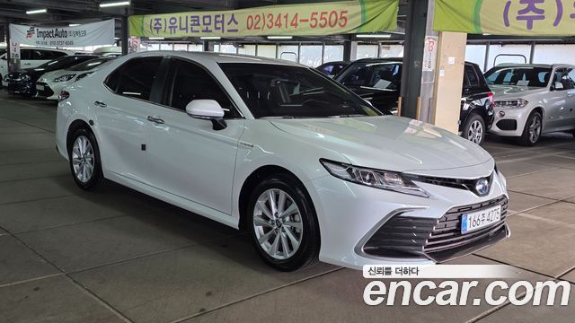 Toyota Camry 2024 — photo 3
