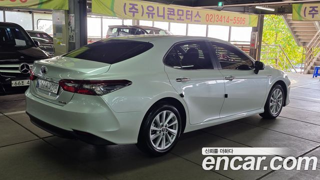 Toyota Camry 2024 — photo 4