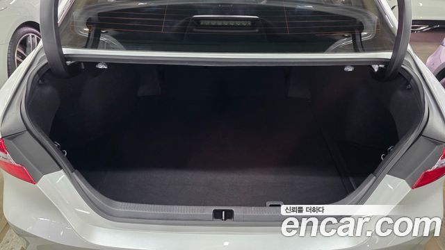 Toyota Camry 2024 — photo 13
